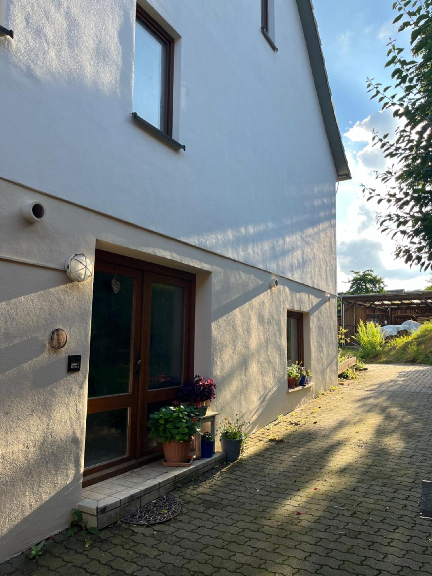 Kleine Bauernhof-Wohnung Im Stadtbusbereich Coburg Exterior photo